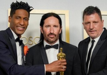 Trent Rezno, Atticus Ross i Jon Batiste z Oscarem za muzykę do Co w duszy gra - okładka