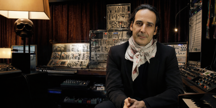 Alexandre Desplat skomponuje muzykę do kontynuacji The Social Network - okładka