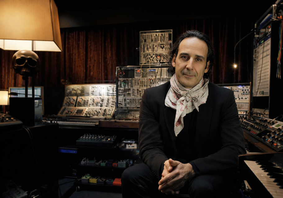 Alexandre Desplat skomponuje muzykę do kontynuacji The Social Network - okładka